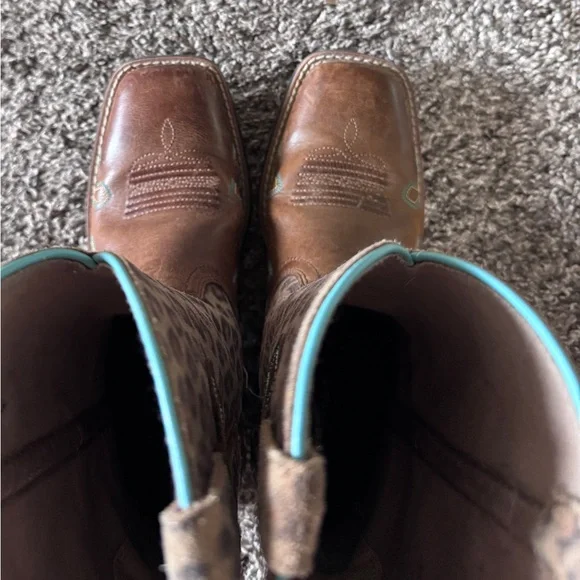 Ariat girls boots, Size 1 Leopard Print and Brown Cowgirl Boots square toe - Picture 4 of 8
